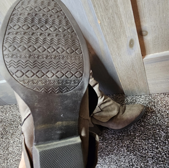 Pop Buckle Boots sz 7.5 - Picture 3 of 6